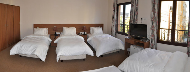 Lagace Hotel Dżunija Zewnętrze zdjęcie